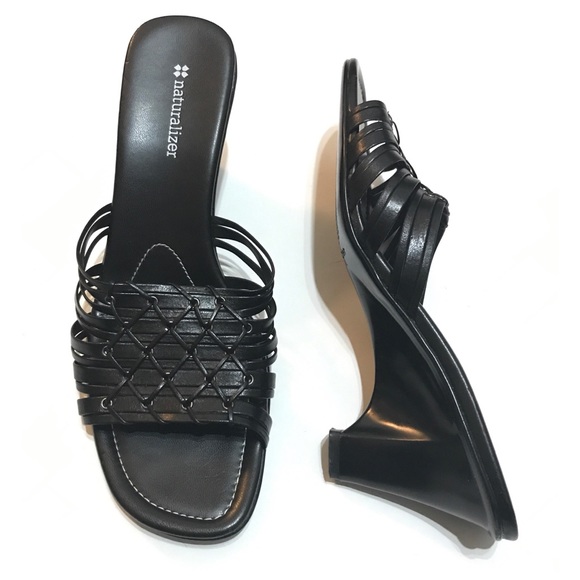 NATURALIZER | Strappy Black Heel Sandals -- 8.5 - Picture 4 of 8